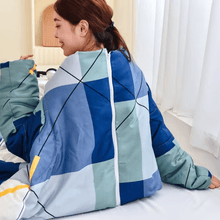 Load image into Gallery viewer, Multifunction Quilts with Sleeve (1.5 x 2.0 m)