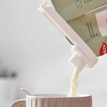 Load image into Gallery viewer, Sealing Clip with Pour Spout - airlando