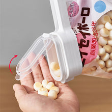 Load image into Gallery viewer, Sealing Clip with Pour Spout - airlando