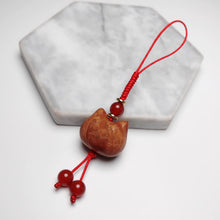 Lade das Bild in den Galerie-Viewer, Handmade Wood Cat Pendant Necklace - airlando