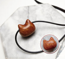 Lade das Bild in den Galerie-Viewer, Handmade Wood Cat Pendant Necklace - airlando