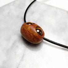 Lade das Bild in den Galerie-Viewer, Handmade Wood Cat Pendant Necklace - airlando