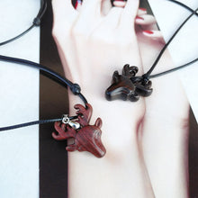 Lade das Bild in den Galerie-Viewer, Wood Elk Pendant Necklace - airlando