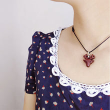 Lade das Bild in den Galerie-Viewer, Wood Elk Pendant Necklace - airlando