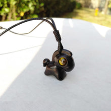 Lade das Bild in den Galerie-Viewer, Wood Horse Pendant Necklace - airlando