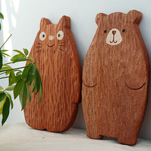 Lade das Bild in den Galerie-Viewer, Handmade Little Bear Wood Dinner Plate - airlando