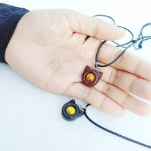 Lade das Bild in den Galerie-Viewer, Handmade Zircon Wood Cat Necklace - airlando