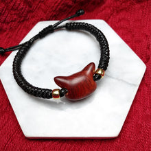 Charger l'image dans la galerie, Handmade Cute Wood Fox Bracelet - airlando