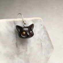 Lade das Bild in den Galerie-Viewer, Handmade Wood Fox Silver Earrings - airlando