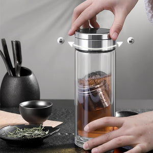 Bouteille en verre avec infuseur à thé magnétique