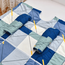 Load image into Gallery viewer, Multifunction Quilts with Sleeve (1.5 x 2.0 m)
