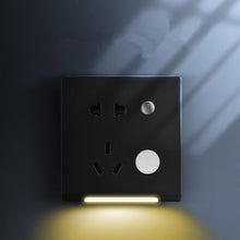 Charger l&#39;image dans la galerie, Sensor LED Night Light Outlet - airlando
