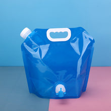 Load image into Gallery viewer, Folding Water Bag With Spigot - airlando
