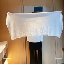 Charger l&#39;image dans la galerie, Large Compressed Towel - airlando
