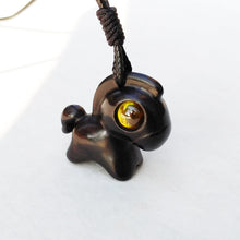 Charger l&#39;image dans la galerie, Wood Horse Pendant Necklace - airlando
