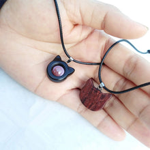 Charger l&#39;image dans la galerie, Handmade Zircon Wood Cat Necklace - airlando
